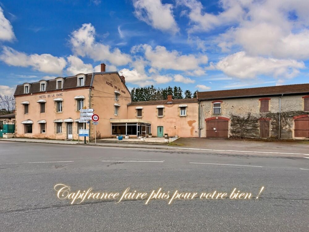 Vente Maison Maison à vendre 11 pièces LA CLAYETTE (71) - 530m ² habitables - 13 pièces - piscine - dépendances - terrain 3822 m² La clayette