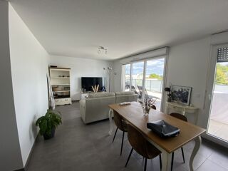  Appartement à louer 3 pièces 65 m²