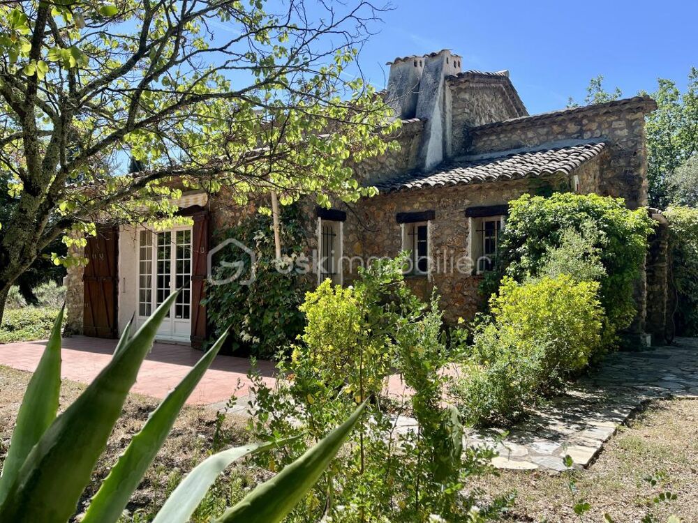 Charme, calme, intimité, à deux pas du village  T3 de 137 m2 + T2 de 32 m2  St Paul En Forêt (Var)