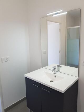  Appartement à louer 2 pièces 42 m²
