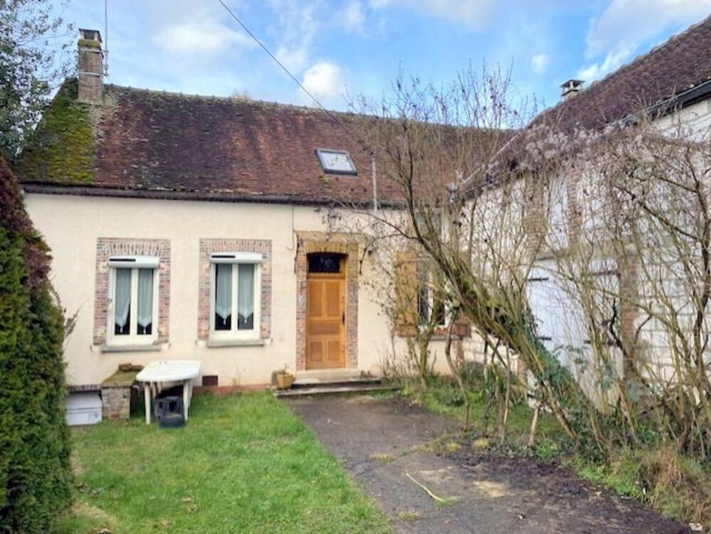 Maison 5 pièces 156 m² · à Villeneuve L Archeveque · 156 m² · 119 000 €