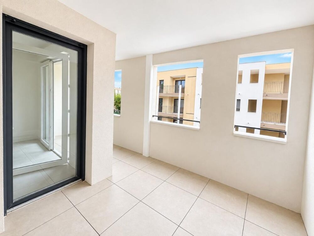 Studio avec parking et balcon au Pontet