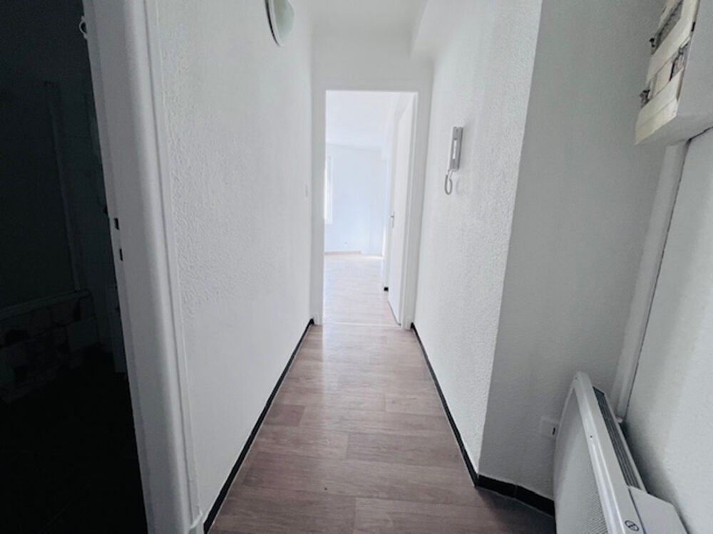 Vente Appartement Charmant T3 loué au 566 euros + 70 euros de provision sur charges dans une résidence calme proche du centre ville Perpignan