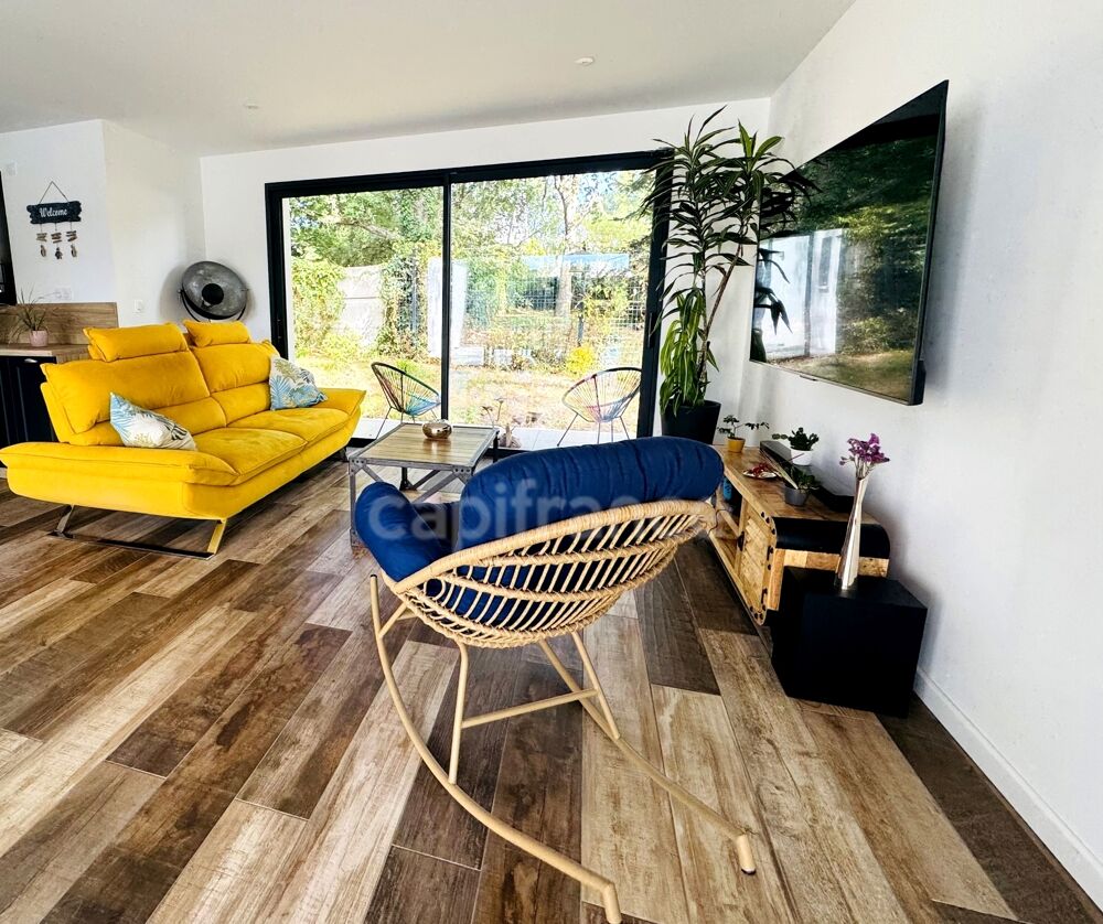 MESQUER - A VENDRE MAISON DE PLAIN-PIED - PROCHE PLAGES ET COMMERCES - PISCINE - 3 CHAMBRES