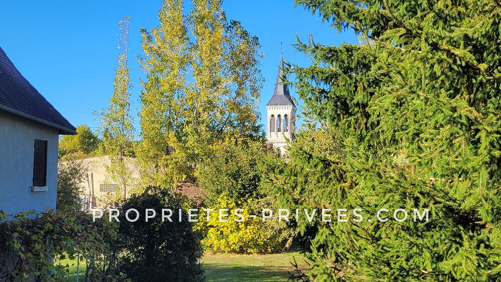 Vente Maison Maison St Pierre De Chignac. 4 chambres. Grand parking . Garage/atelier 50 m2.Terrain:2245 m2 Saint pierre de chignac