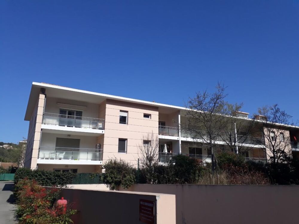 Location Appartement T2 avec terrasse et parking à ST CHAMAS Saint chamas