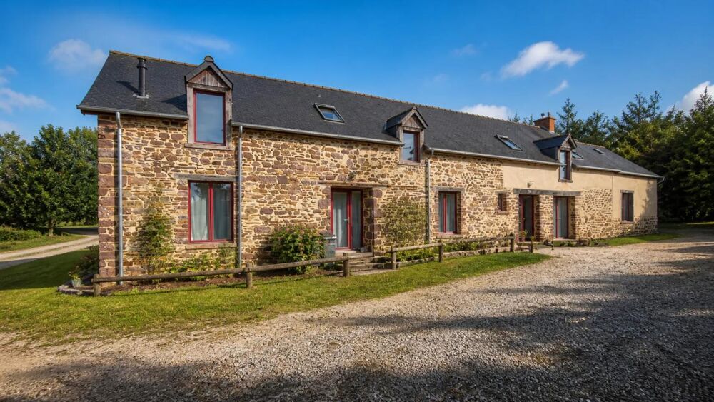 Longère de 6 pièces de 200 m² à Iffendic plus gîte