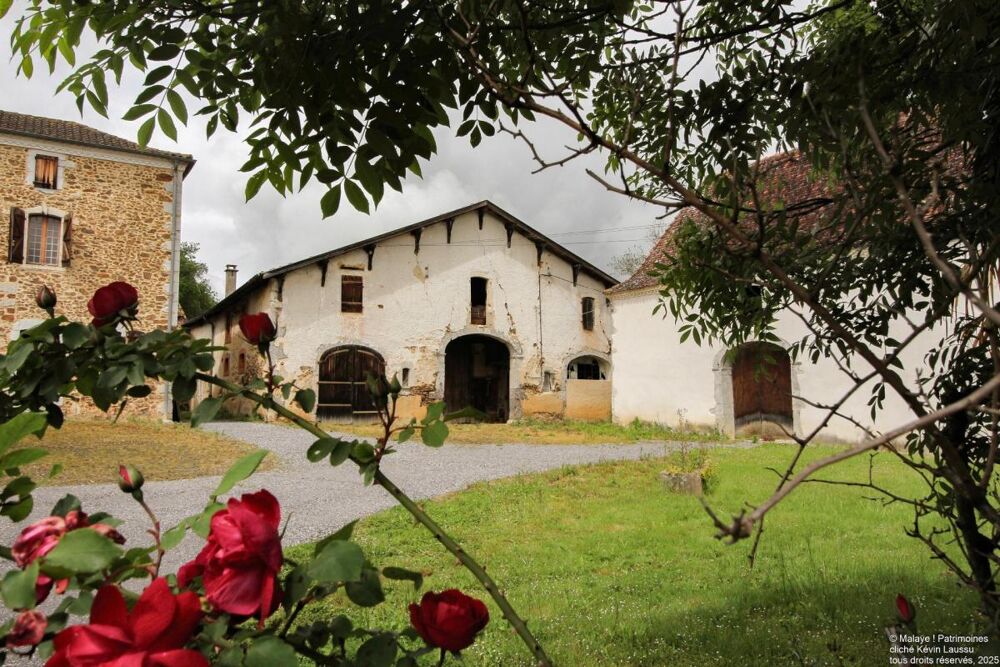 à vendre  Propriété/château Bonnut (64300)