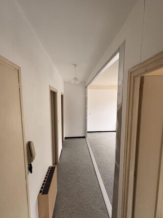  Appartement à louer 1 pièce 32 m²