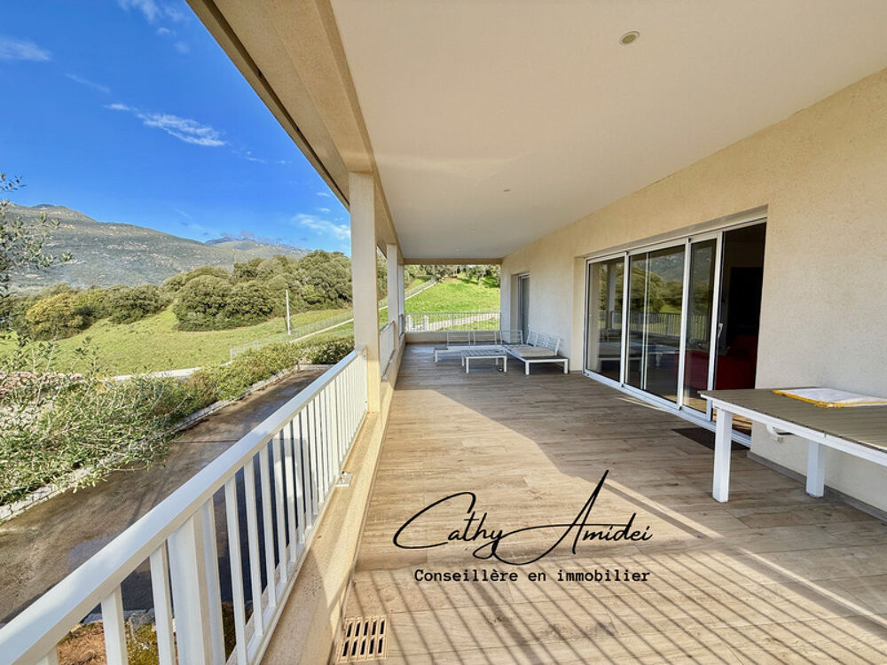 VIGGIANELLO (Corse) : Villa type T3 + appartement T2, grande terrasse, garage fermé et vaste atelier, proche plages et centre-vi