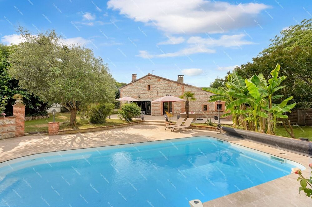 LAGRÂCE-DIEU  Charmante toulousaine familiale de 215 m² avec piscine sur un terrain de 1 500 m²