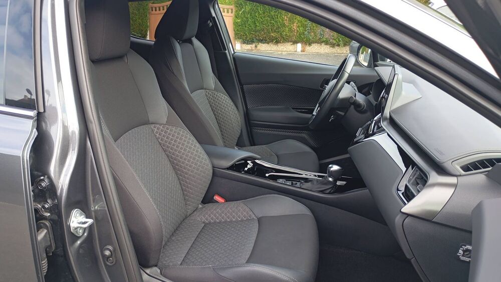 C-HR My23 1.8 VVT-i 122 Hybride 2WD CVT Design 2023 occasion 14400 Saint Vigor Le Grand