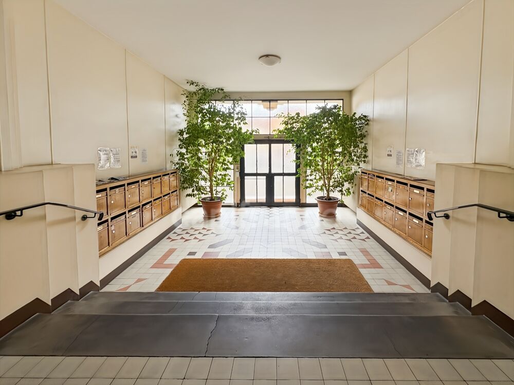 Vente Appartement APPARTEMENT DE 133,95 M² AVEC BALCON, CAVE ET GRENIER – CENTRE-VILLE DE ROANNE Roanne