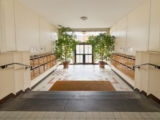 Vente Appartement APPARTEMENT DE 133,95 M² AVEC BALCON, CAVE ET GRENIER – CENTRE-VILLE DE ROANNE Roanne