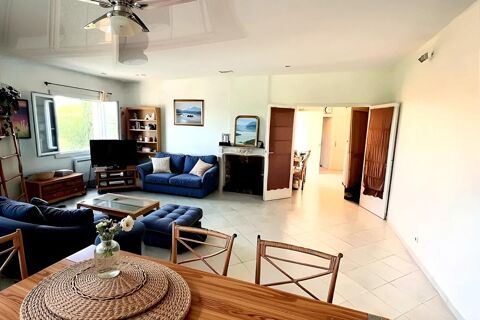   Le Pradet - Maison 240m�- 5 chambres + studio - Plage � pied Maison - 6 pi�ce(s) - 240 m�