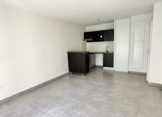  Appartement à louer 2 pièces 42 m²