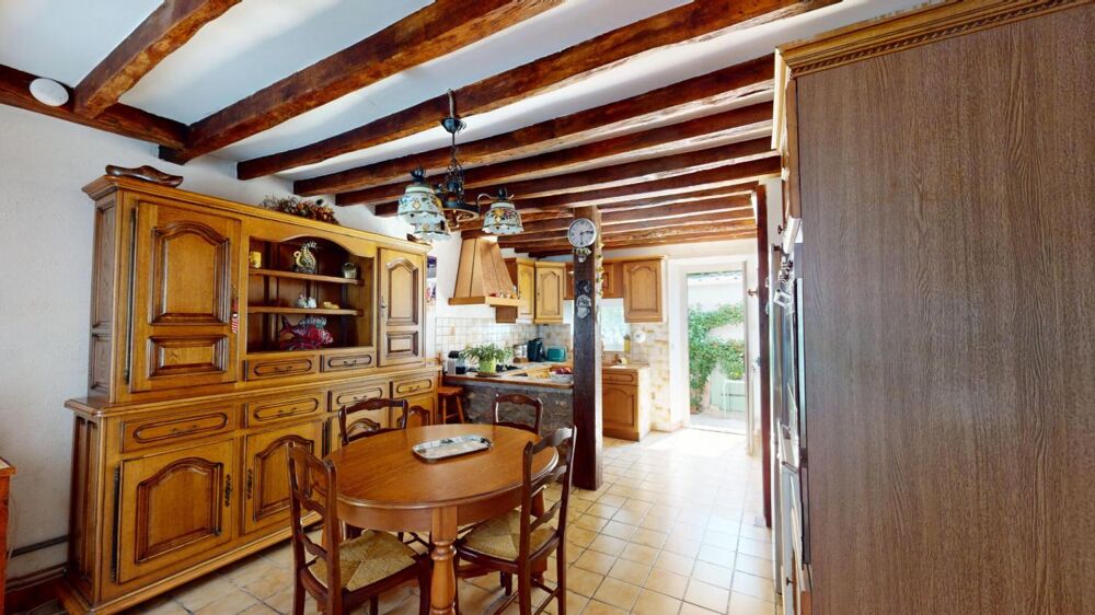 MAISON 5 pièces et GRANGE avec compteur EDF 289 000