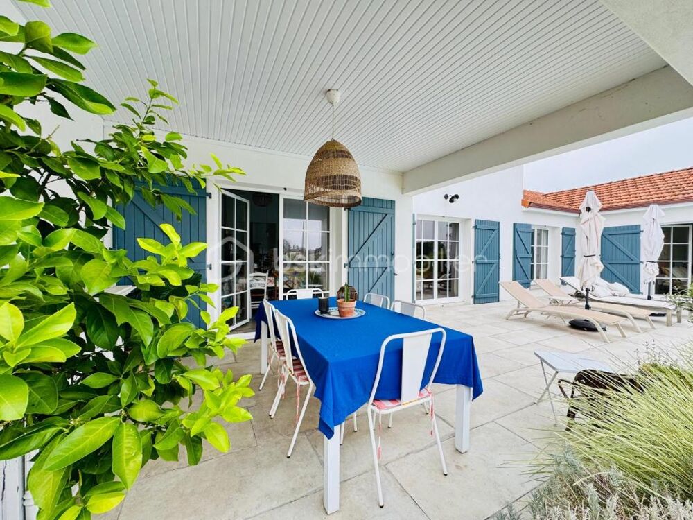 Vente Maison Maison récente de plain-pied avec cachet de l'ancien – 146 m² – Terrain 2 900 m² – Piscine Lescar