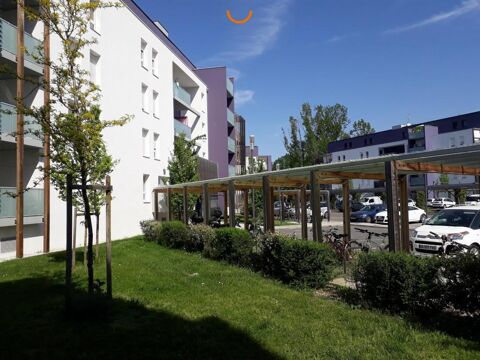   T3 avec terrasse et parking  BRUGES Appartement - 3 pice(s) - 59 m