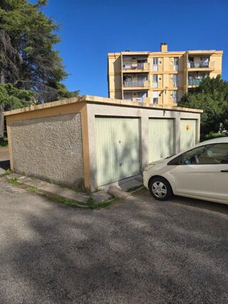 Parking / Garage  vendre 14 m Avignon
