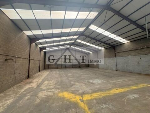 ENTREPOT 400 M&sup2; A VAUX LE PENIL A LOUER 2865 77000 Vaux le penil