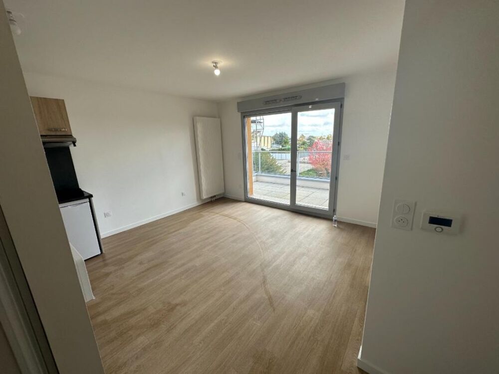 T2 NEUF avec balcon et parking à LAVAL