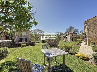  Maison � vendre 7 pi�ces 256 m�