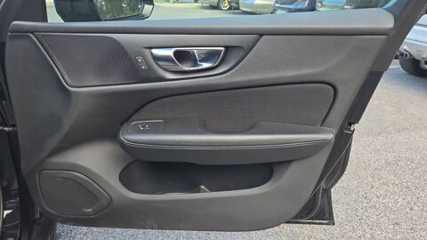 V60 2.0 D4 190 Geartronic8 Momentum - Automatique 2019 occasion 83310 Cogolin