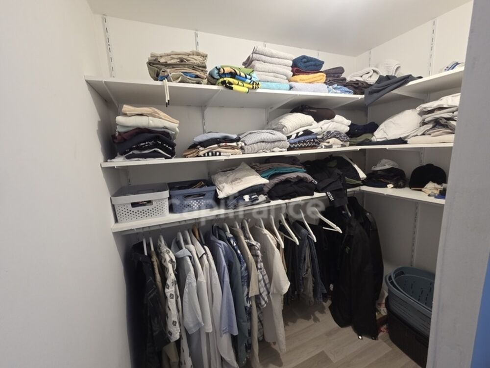 Vente Maison Maison charentaise rénovée de 130 m², 4 chambres, garage et jardin clôturé Ecoyeux