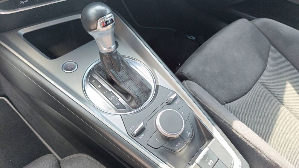 TT 2.0 TFSI 230 S-Tronic6 N/A - Automatique 2015 occasion 30130 Pont Saint Esprit