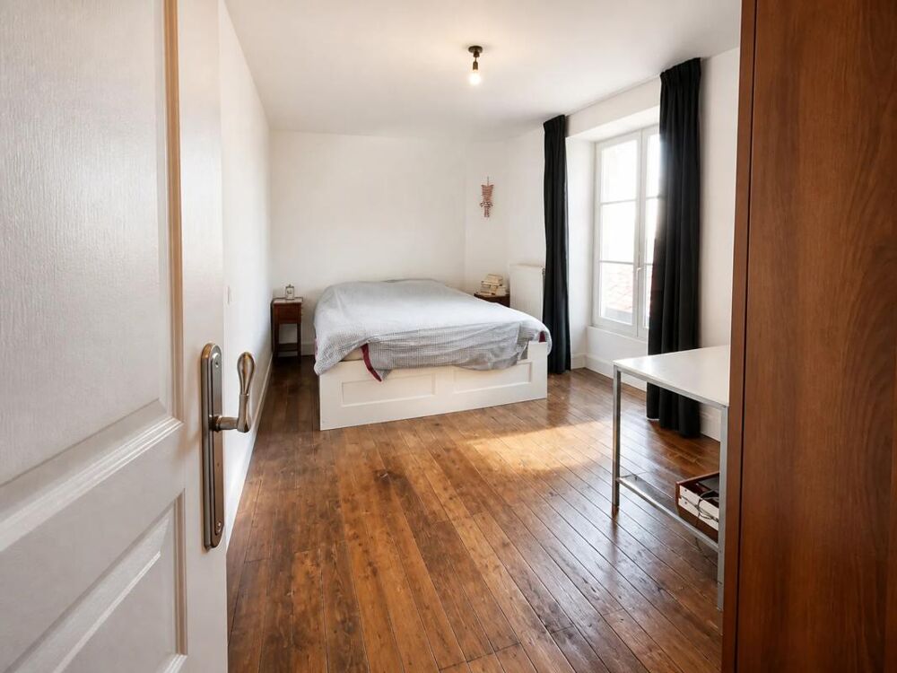 Vente Maison Maison de 5 pièces de 133 m² à Poitiers Poitiers