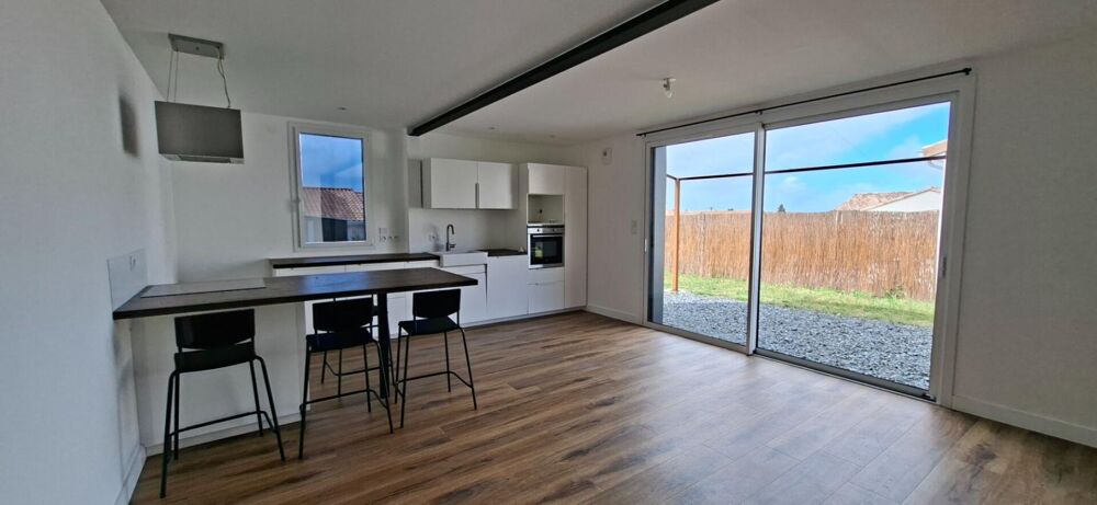 Location Maison Maison Mouzillon 4 P. 108.60 m2. Jardin Mouzillon