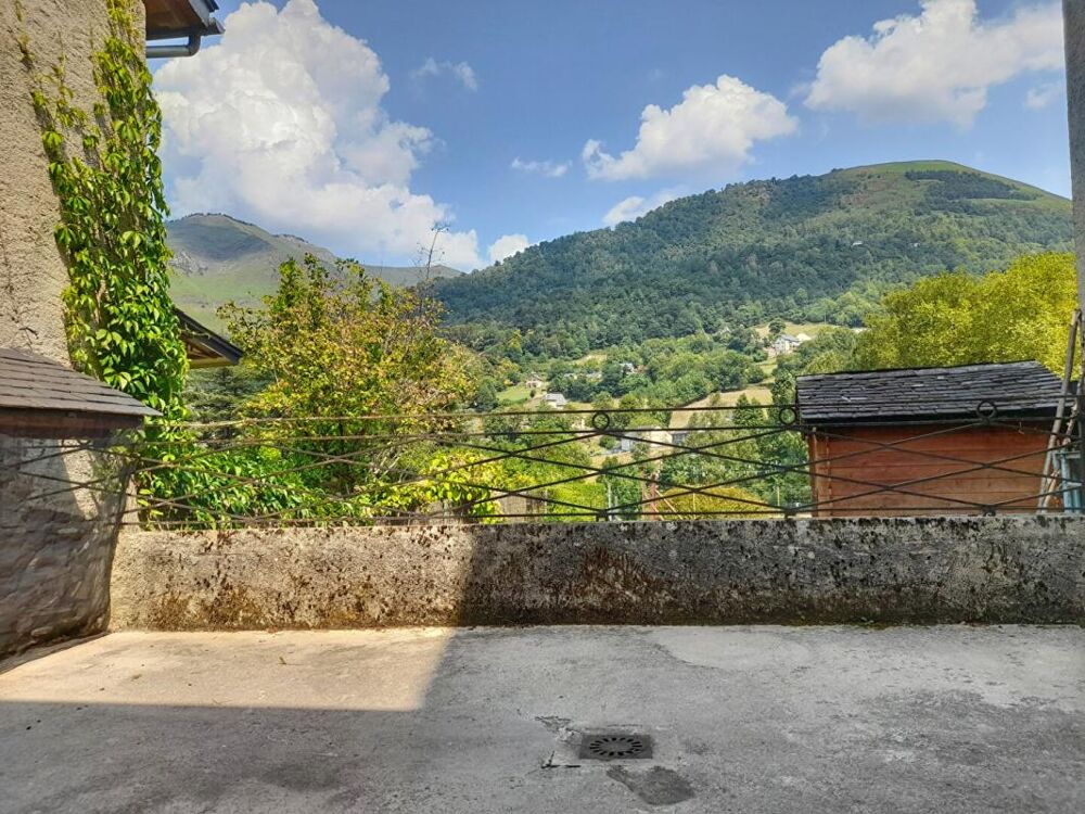 Maison de village avec vue sur les montagnes