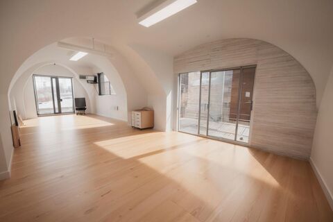   EXCLUSIVITE SALERNE - Local commercial centre ville 60 m² 