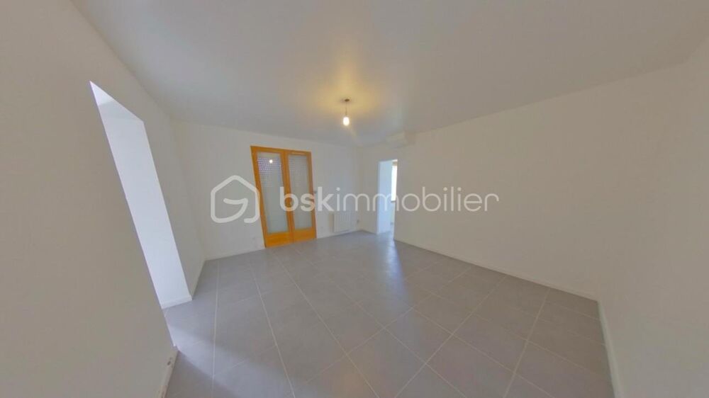 Longère de 92 m² sur 4065 m² de terrain