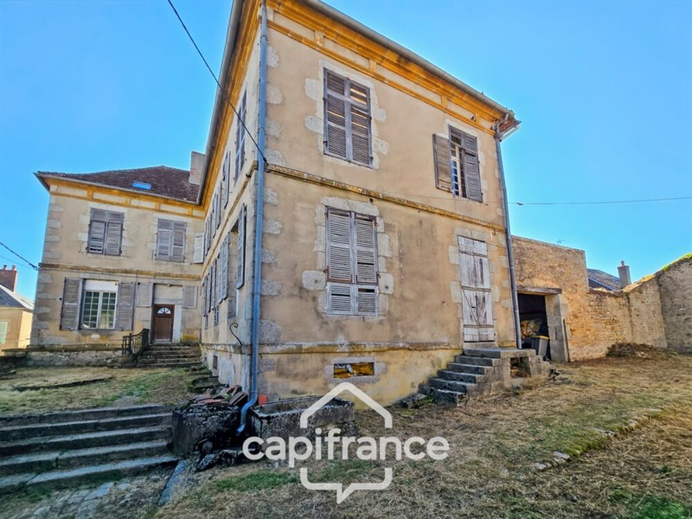 LORMES (Morvan)  Ancien hôtel particulier du XVIII? siècle  780 m² de caractère à restaurer
