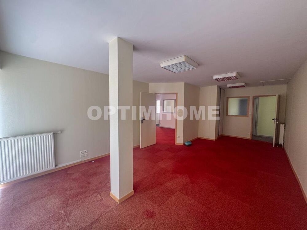 Vente Immeuble Opportunité d'investissement Coeur de ville - Immeuble divisible en 2 appartements avec parkings privatifs CHOLET (49) Cholet