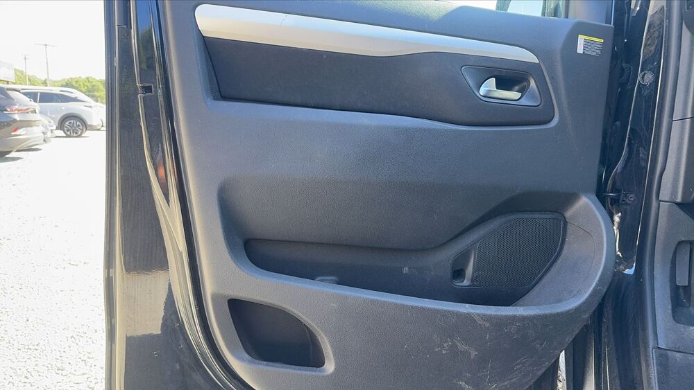 Vivaro VU 2.0 BlueHdi 180 EAT8 Confort - Automatique 2021 occasion 22400 Lamballe Armor