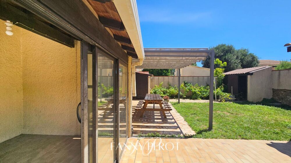 Maison 3 faces de plus de 100m² sur 440m² de terrain avec piscine
