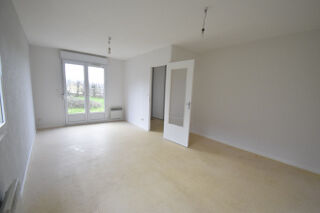  Maison 4 pi�ces 84 m� Charbonnat