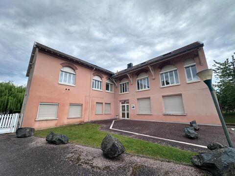   BEL EMPLACEMENT LOCAL / BUREAU A VENDRE DE 274M² AVEC PARKINGS 