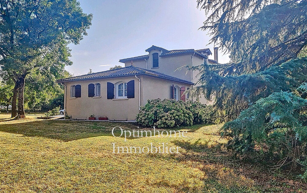 Maison familiale de 189 m² avec parc arboré et accès direct au Lot