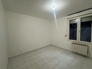  Appartement à louer 3 pièces 81 m²