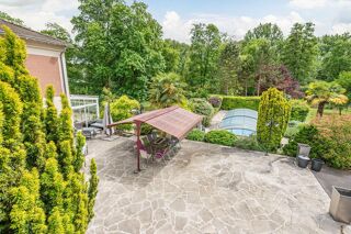  Propri�t�/ch�teau � vendre 15 + pi�ces 550 m�