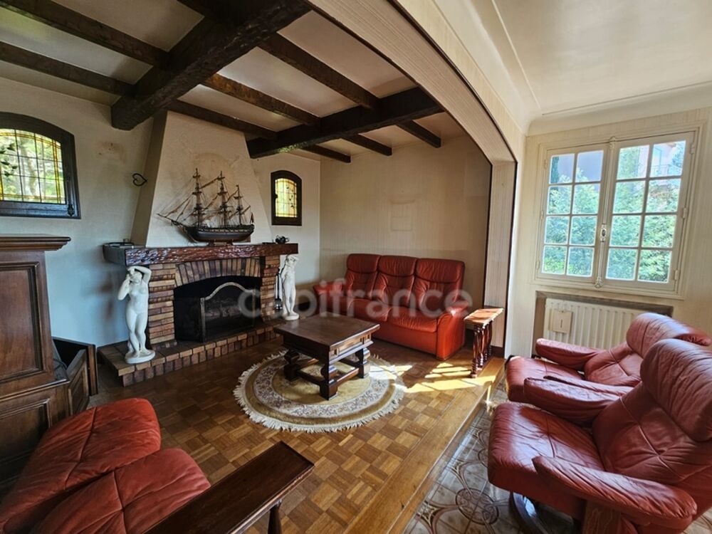 Vente Maison Maison à vendre 5 pièces AGAY (83), jardin, garage, deux studios !! Agay
