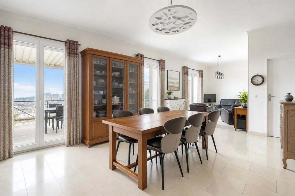 Vente Maison Maison de 7 pièces de 174 m² à Pontoise Pontoise