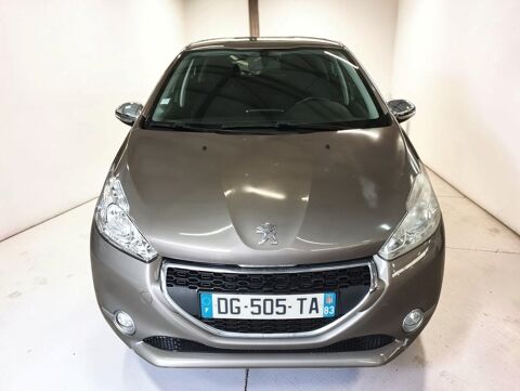 208 1.6 E-HDI 92 STYLE 5P 2014 occasion 06640 Saint-Jeannet