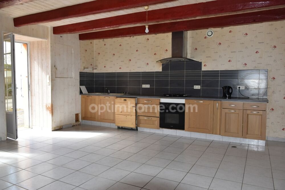 Maison à vendre 6 pièces, 5 chambres, un garage, centre SAINT CONGARD (56)