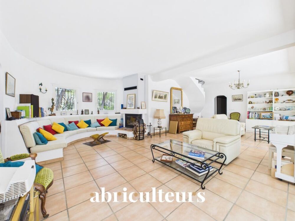 Vente Maison Maison d'architecte de 8 pièces à vendre proche Aix-en-Provence Ventabren