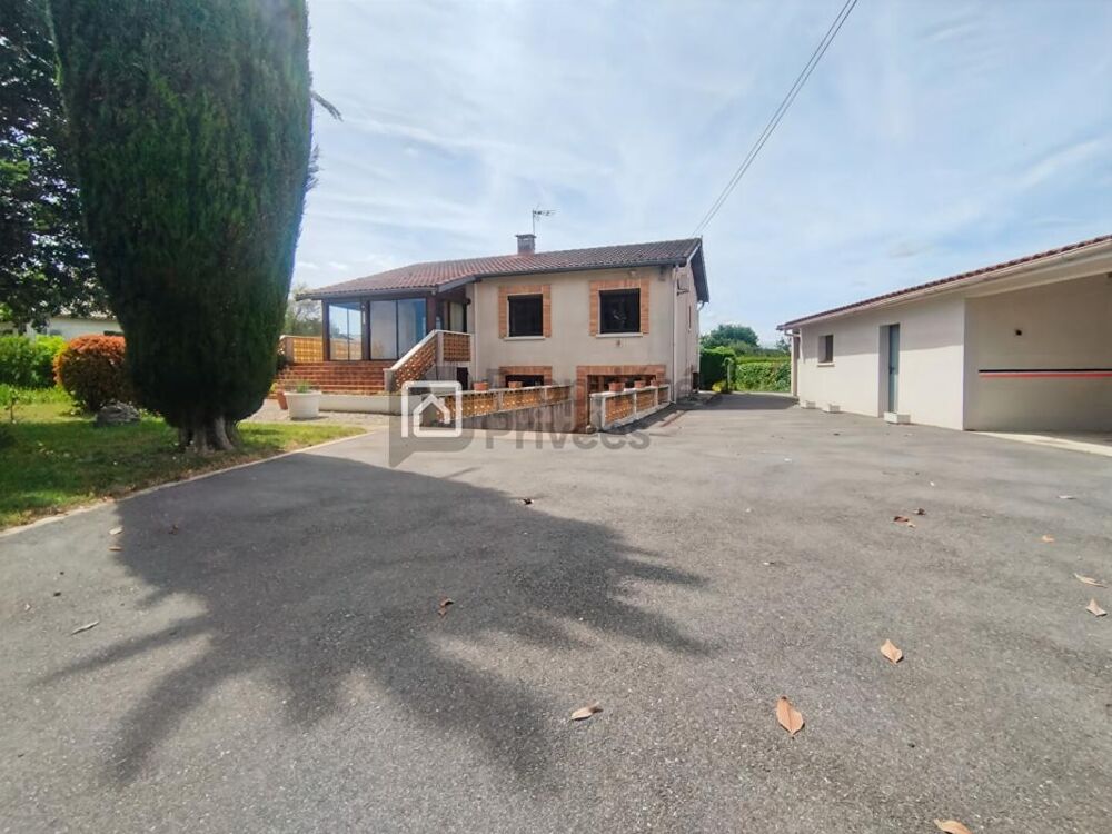 SAUBENS Maison familiale de 145 m² sur une parcelle de 1 658 m² avec dépendances